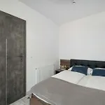 דירה Blue In With Mountain View And Parking By Renters קרפאז'