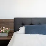 Blue In With Mountain View And Parking By Renters *