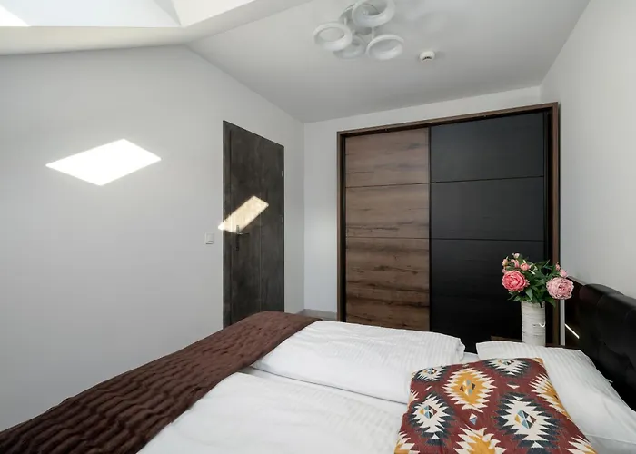 아파트 Blue In With Mountain View And Parking By Renters