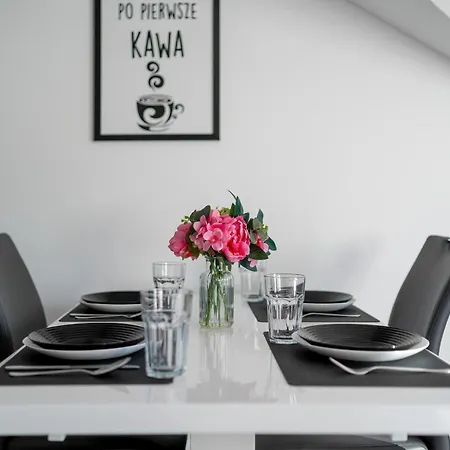 Blue In With Mountain View And Parking By Renters Карпач